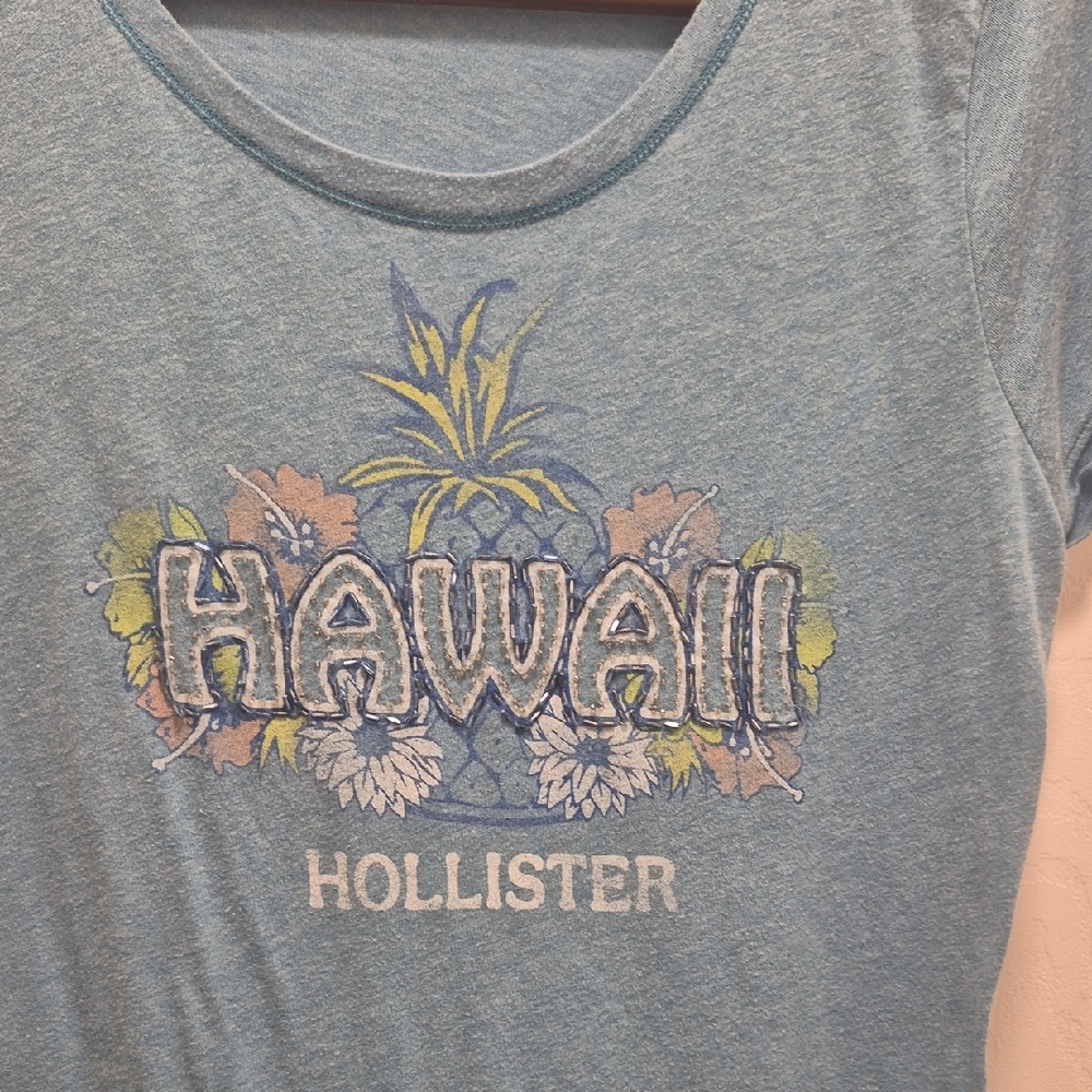 Hollister Blue Fitted Short Sleeve Tee - Picture 2 of 12